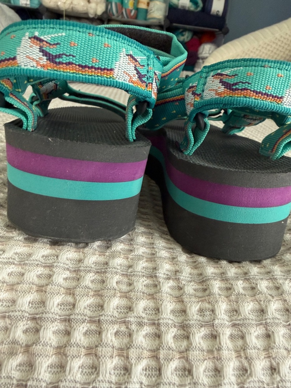 Teva women’s teal patterned sandals in size 7 - Picture 4 of 4